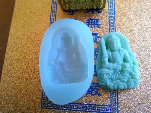 硅膠工藝品的魅力，時(shí)尚與實(shí)用的完美結(jié)合