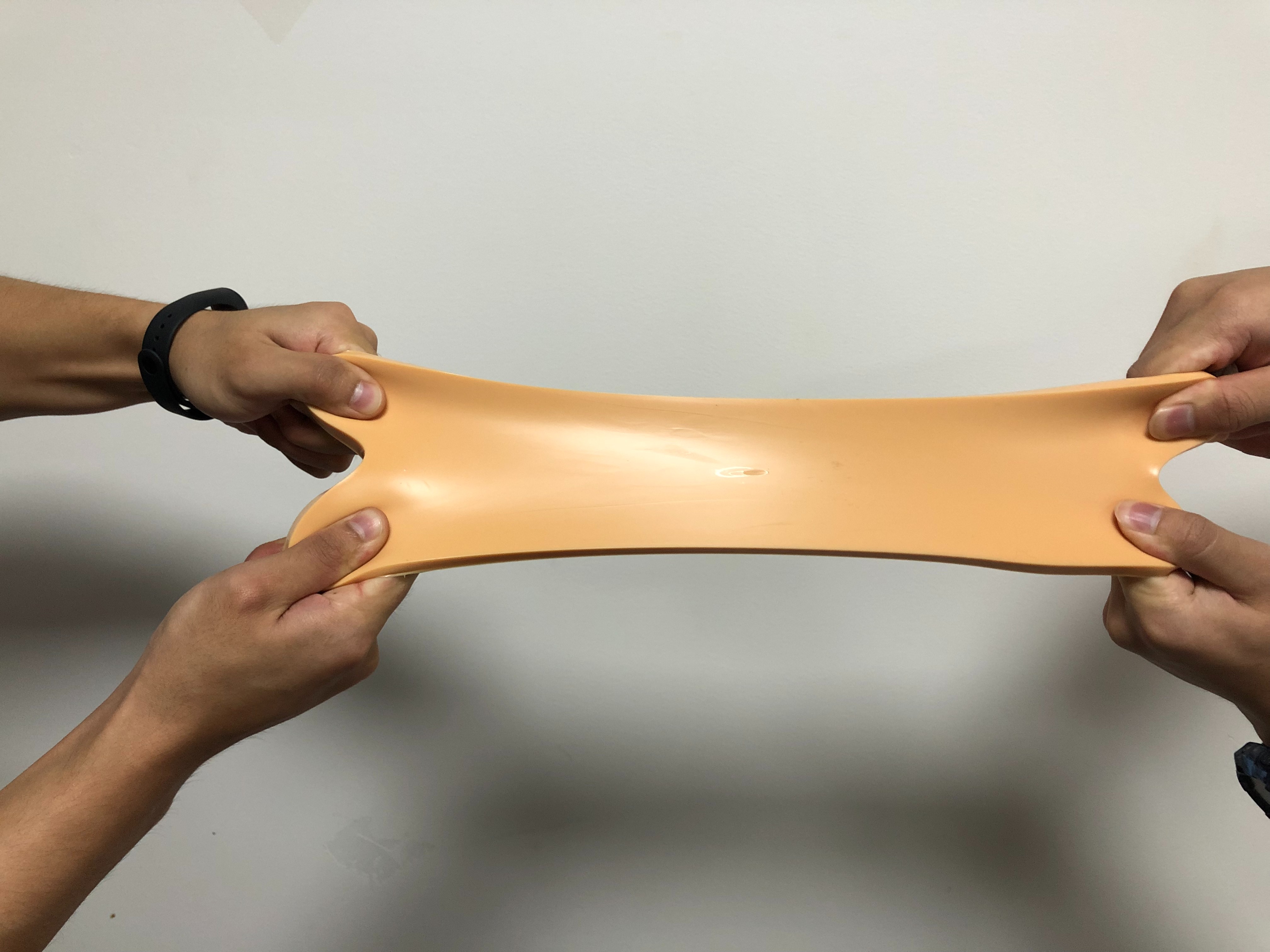 深度解析人體硅膠的韌性?xún)?yōu)勢(shì)與應(yīng)用